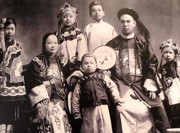 谭延闿拒绝迎娶宋美龄母亲是通房小妾24年不能上桌吃饭