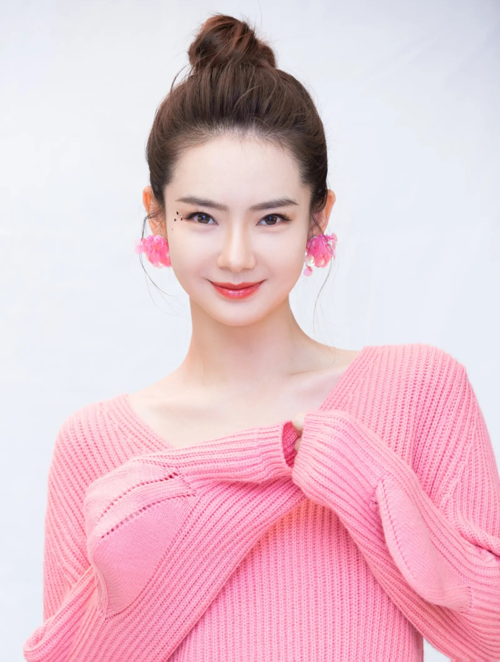 戚薇前女友林子君,曾承认自己可男可女,如果爱忘了时唱给她的3-度小视