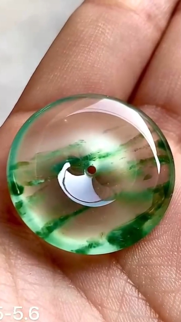 玻璃种木那金丝阳绿翡翠平安扣