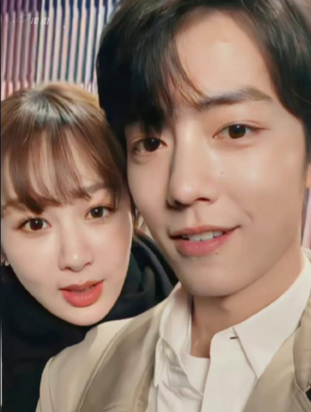 杨紫被八卦:肖战哪里让你迷恋?下秒杨紫的回答,肖战都不淡定2-度小视