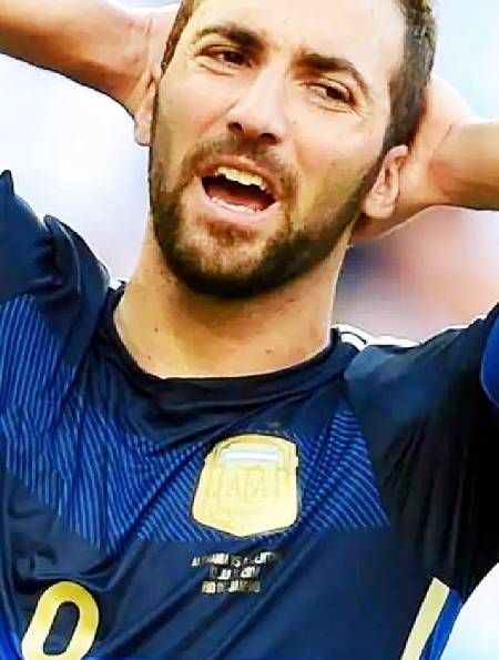 34岁伊瓜因退役!世界杯决赛错失单刀,阿根廷丢冠梅西绝望-度小视