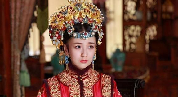 不忍妹妹伤心的嘉庆,只能退让一步,向十公主做出承诺, 此案只惩罚和 