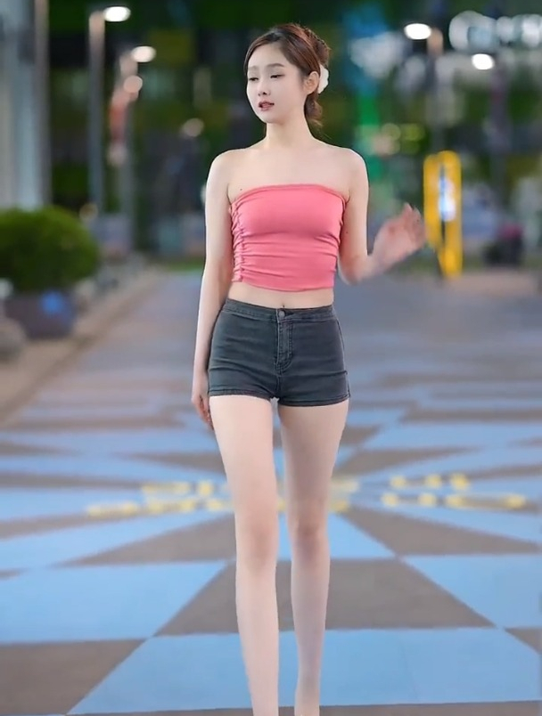 美女炸街,这样的美女你喜欢嘛-度小视