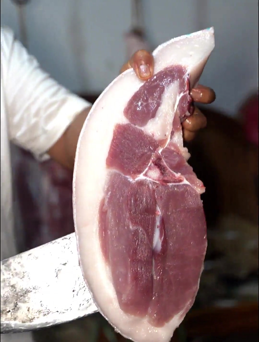 坐墩肉,不管是吃回锅肉,做腊肉都巴适哦