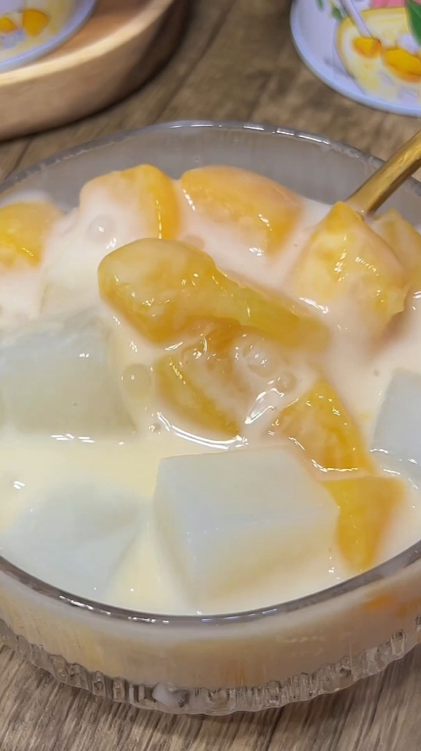 林家铺子小奶桃酸酸甜甜是真好吃