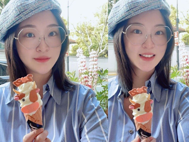 奥运冠军惠若琪挺大孕肚拍广告,帅哥帮理头发,态度认真气质出众