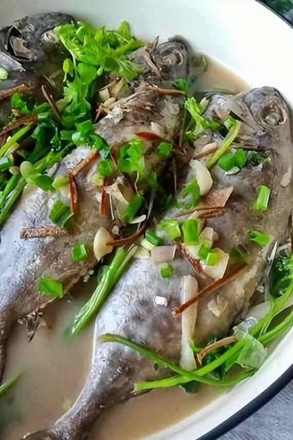 海边常见的泥猛鱼腹内有臭味无人食用如今为何60元1斤