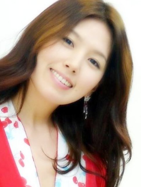 领奖台上遭玩弄,残酷8小时财阀究竟做了什么?李恩珠为何香消玉殒?