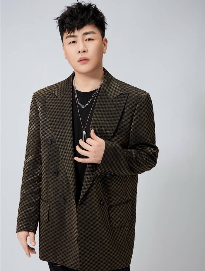 "内地周杰伦"胡彦斌:因自卑造假学历,身价上亿征婚无人看中2-度小视