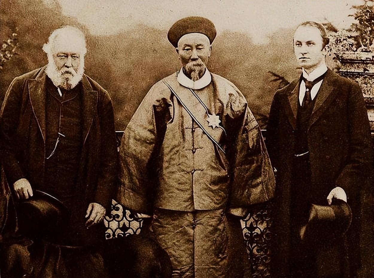 1896年李鸿章访问美国,看着满街的摩天大楼,说了句流传至今的话