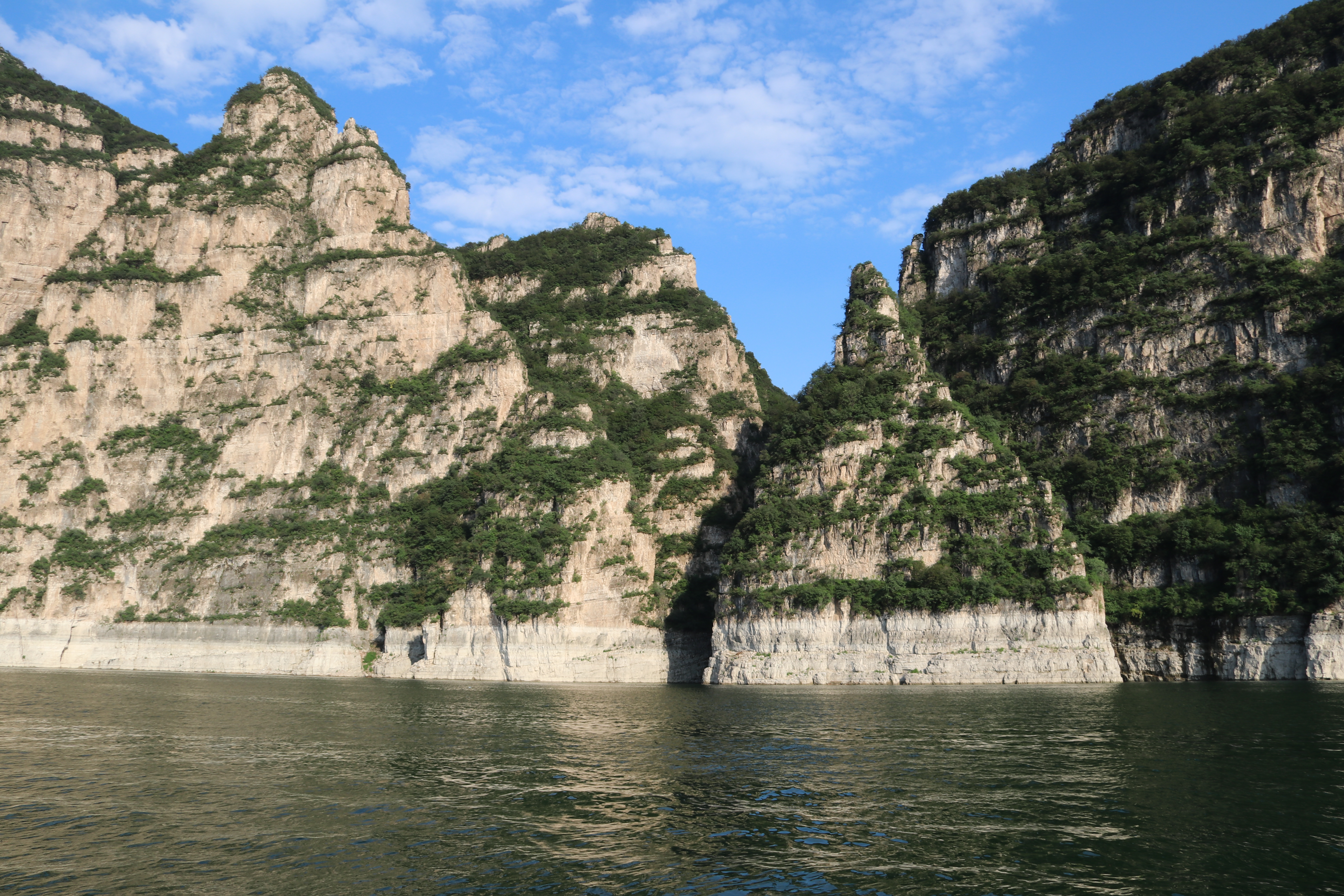 乘风破浪蟠龙湖