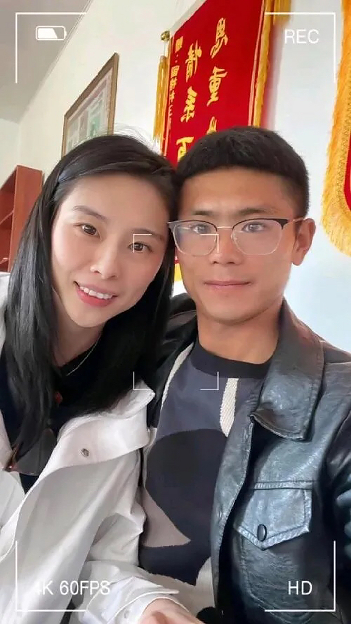 韩旭喊话王思雨:你哪天嫁人,会有好多帅哥哭晕,王思雨矫情:那咋办呀