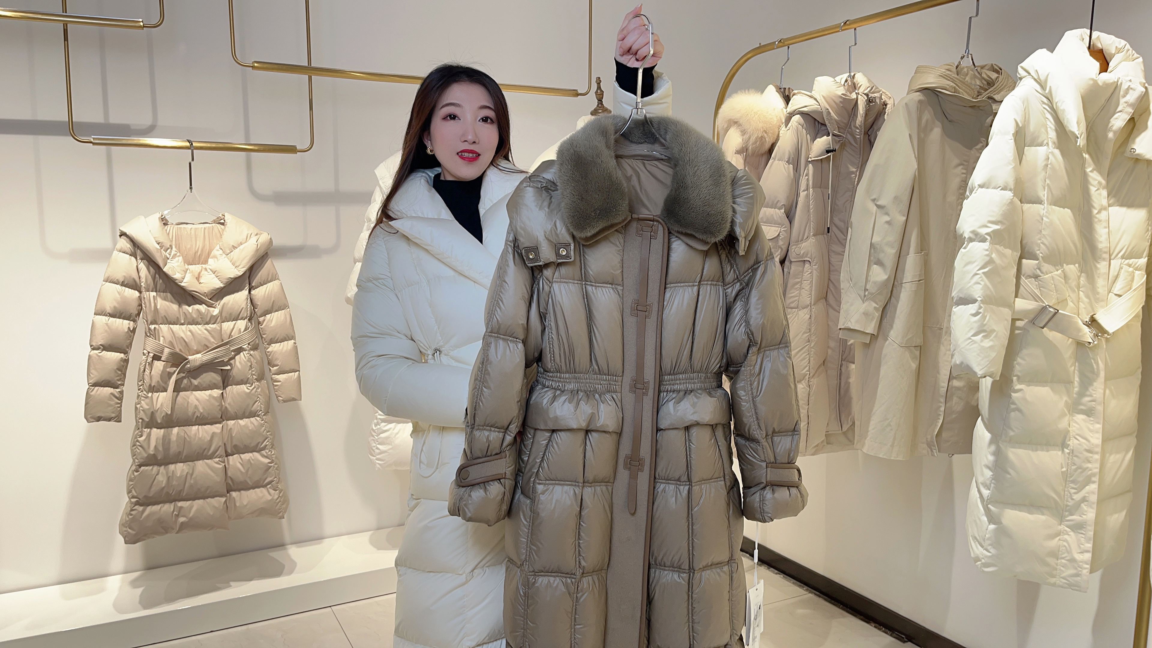 宝姿之禾等品牌鹅绒服代工厂,款式别致大方,这为何仅专柜零头?