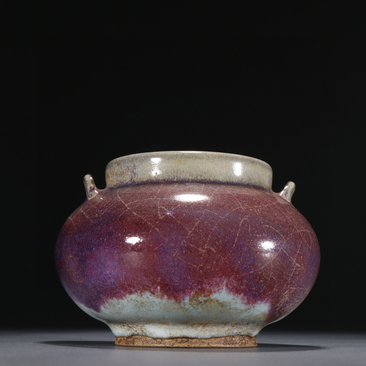 旧藏 钧窑开片双耳香炉. 规格:高8㎝宽12㎝