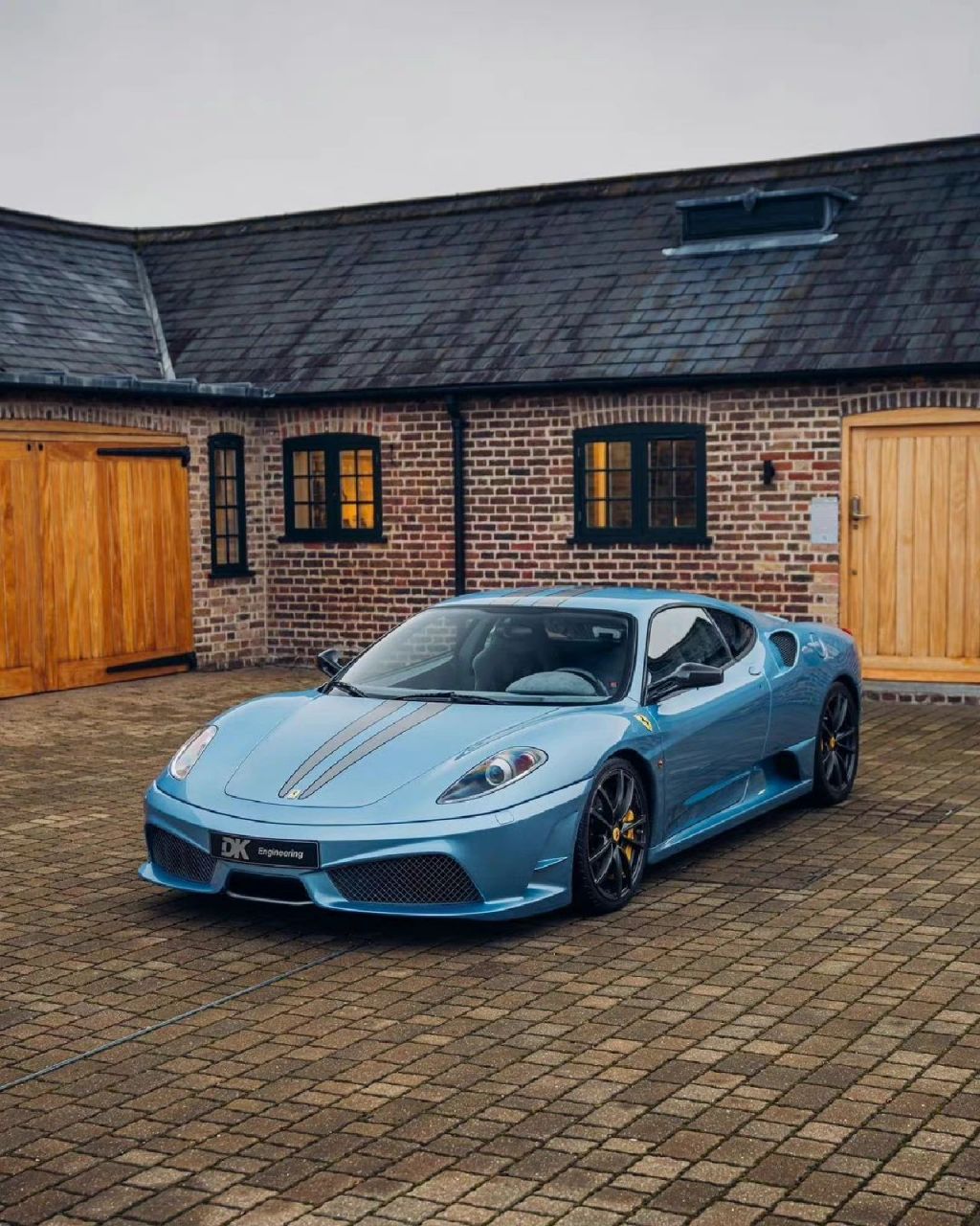 法拉利f430 两门两座硬顶跑车  4.3l 510马力 v8