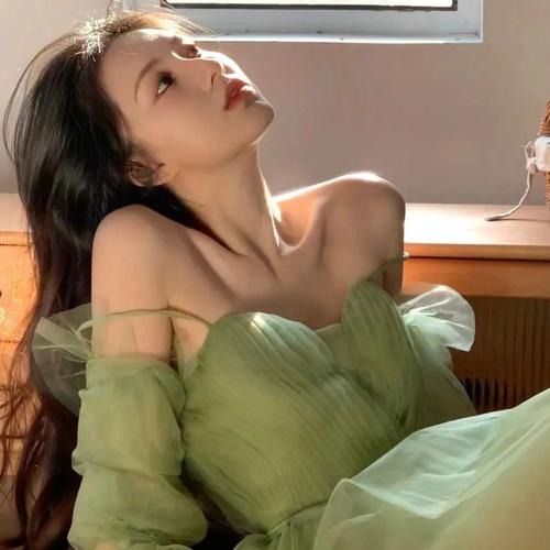 高冷禁欲系女生头像
