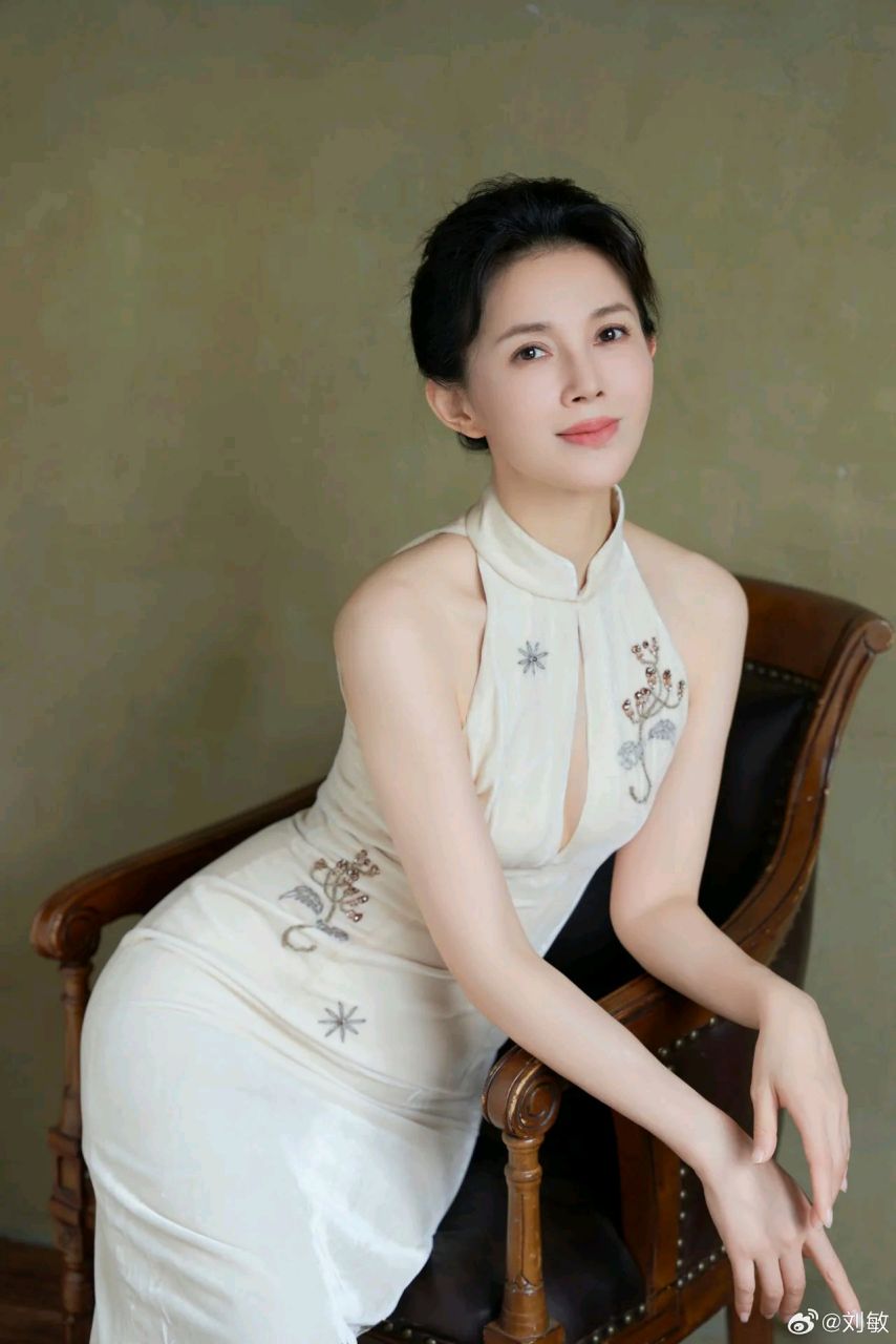 演员刘敏电视剧《红色》中柳如丝的扮演者,很漂亮!