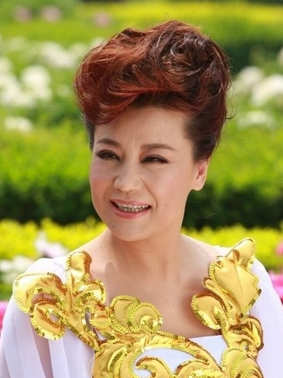 小香玉是豫剧界的领军的人物,也在艺术上有着特别卓越的成就,公益事业