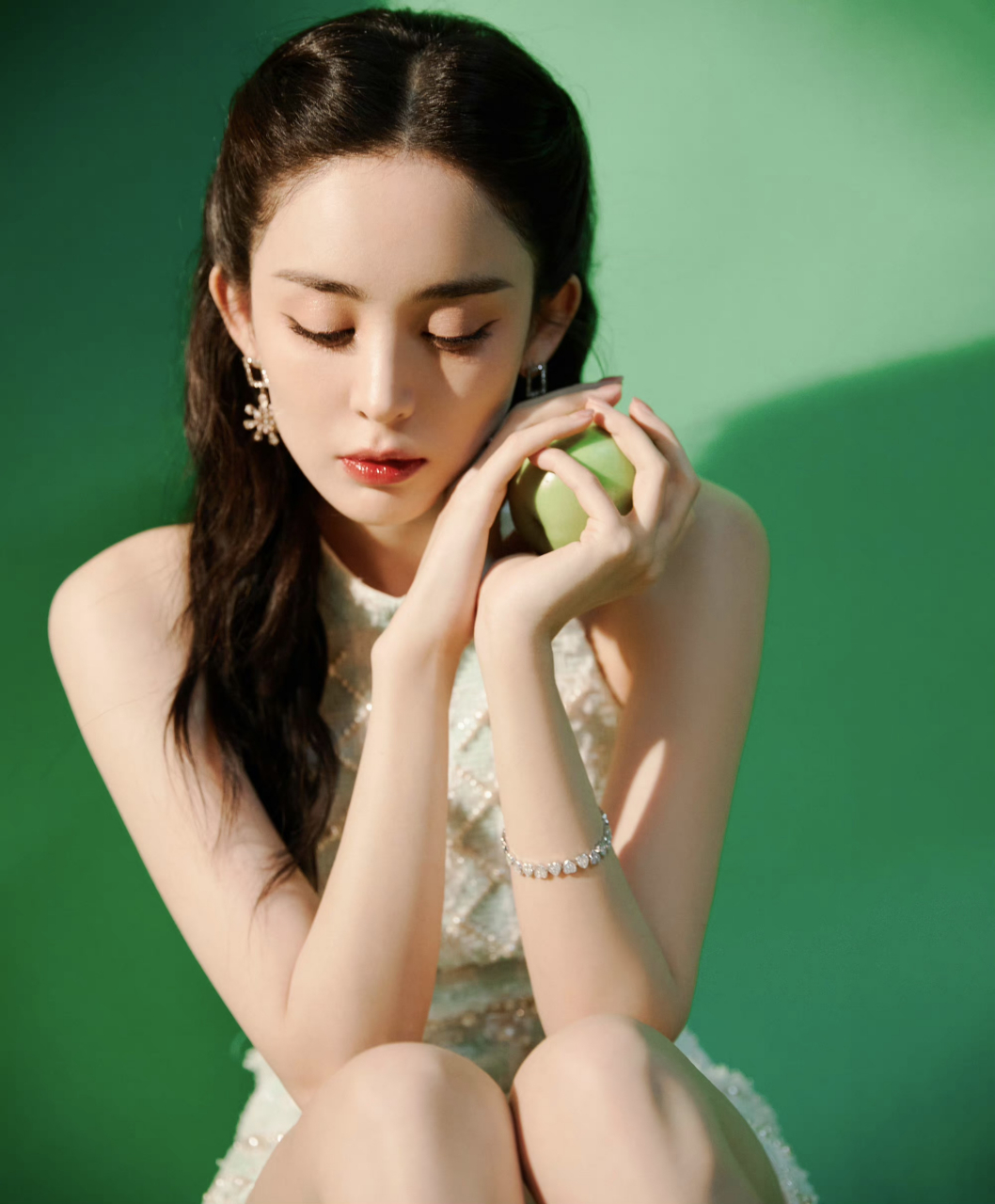 古力娜扎清纯写真展现好身材