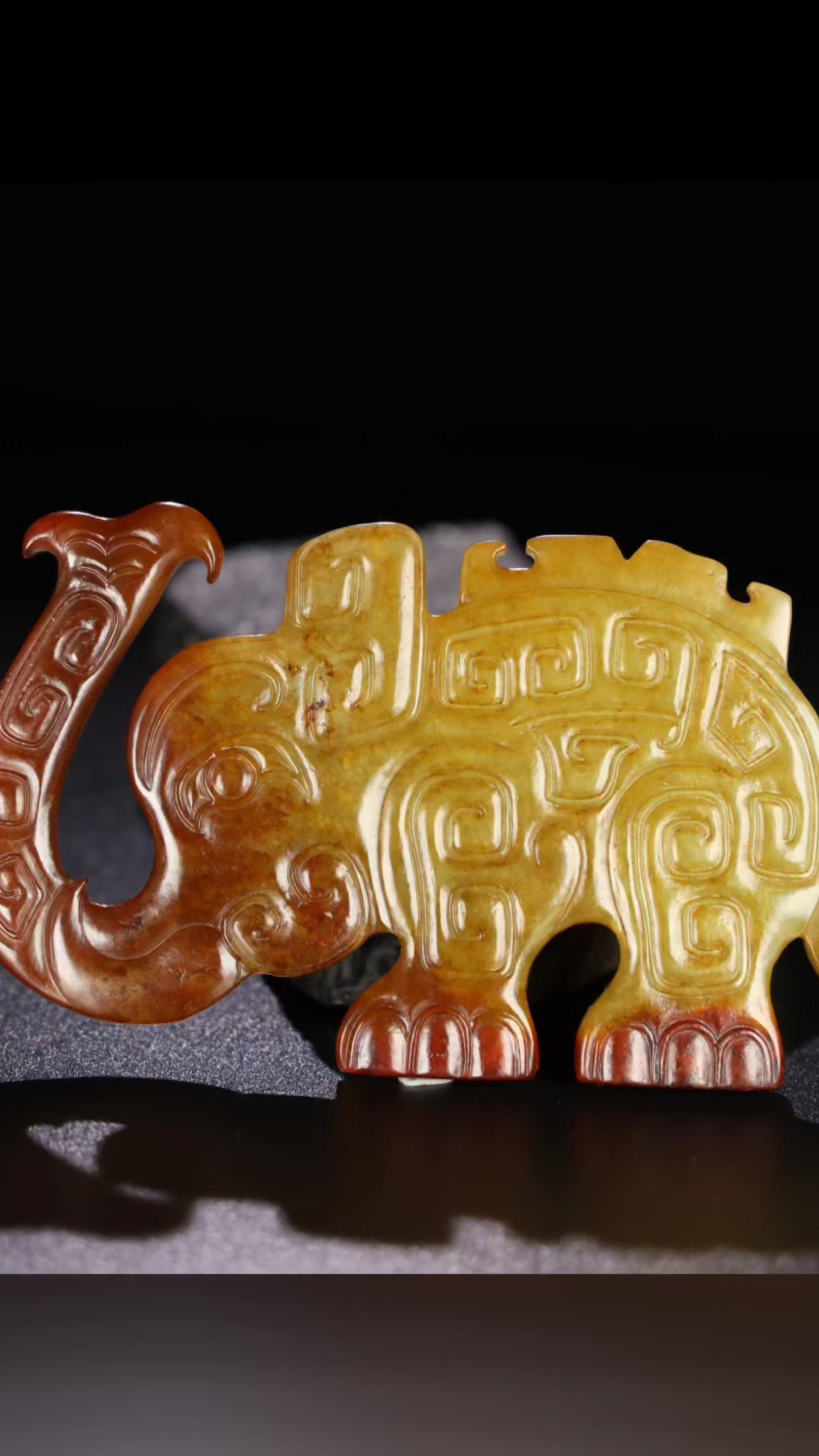 古玉老玉和田玉 西周黄玉象玉佩