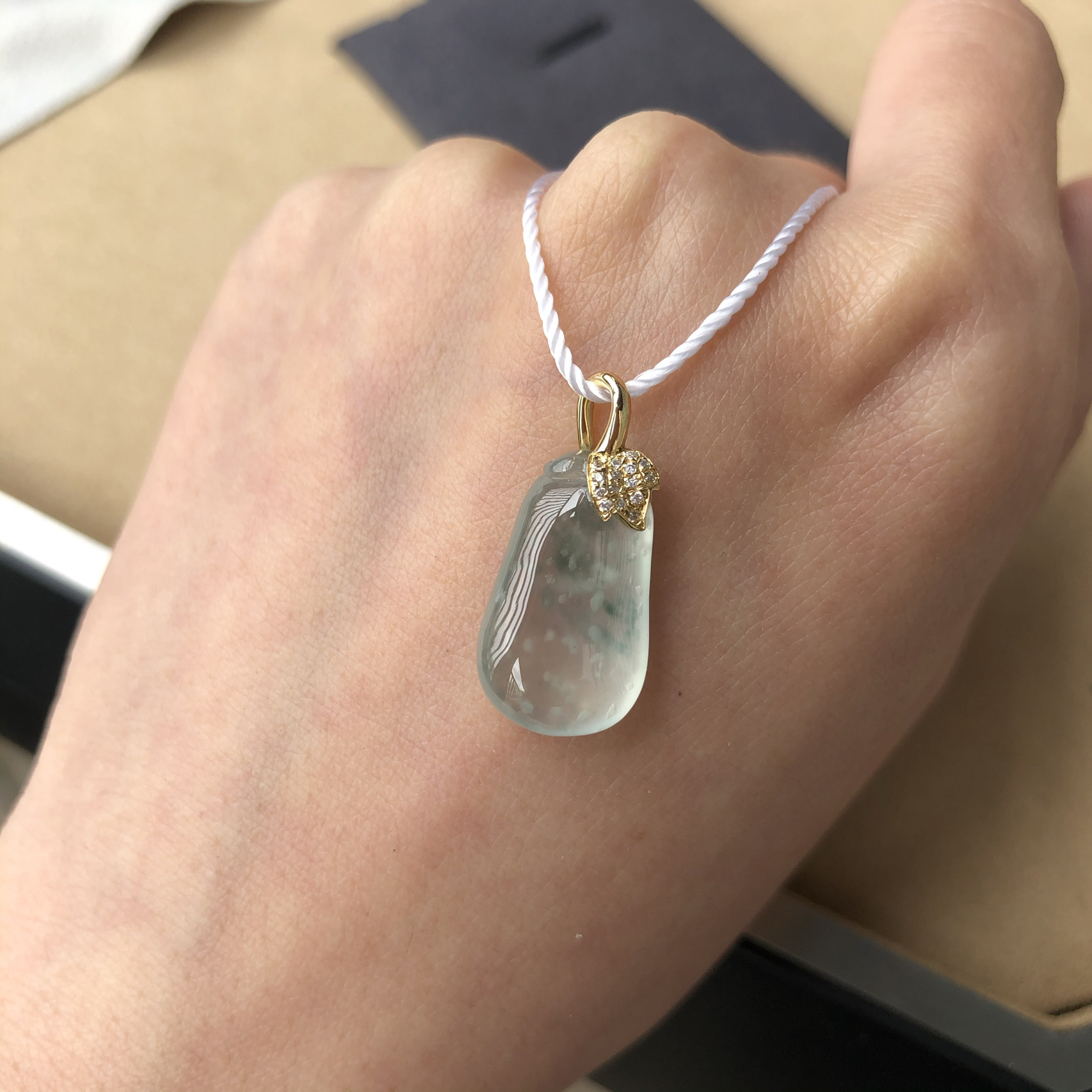 玻璃种木那雪花棉翡翠福瓜吊坠