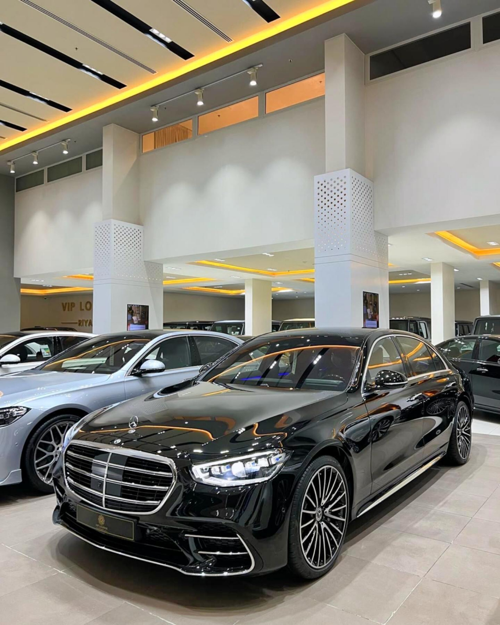 一年多少薪资才可以考虑这辆奔驰s450 4matic