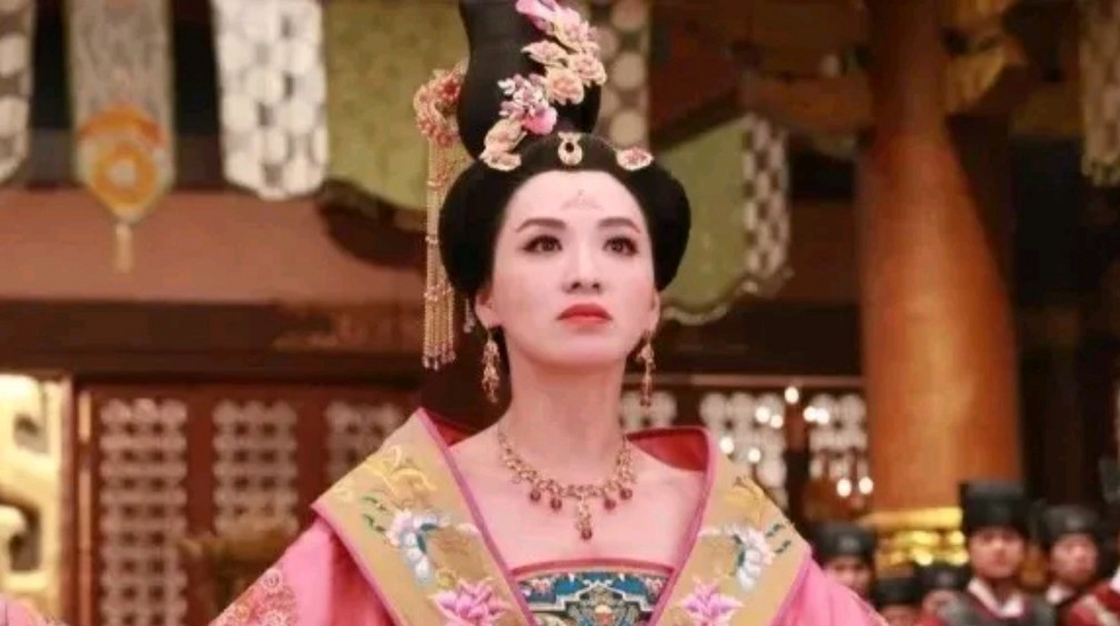 公元725年,唐玄宗皇后王氏在宫里做了一场祭祀活动.