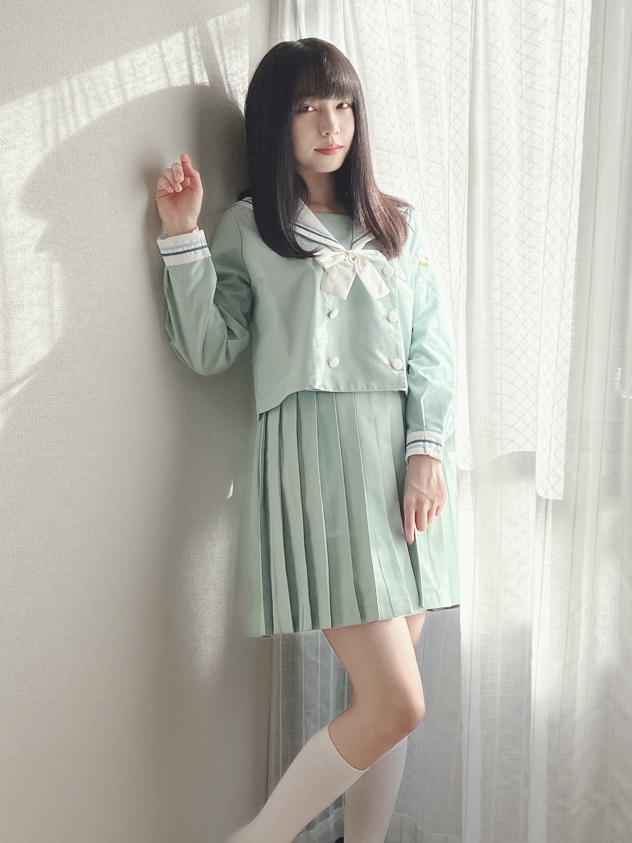 与早川真由同名17岁女高中生晒图走红,网友:她的制服装很正宗