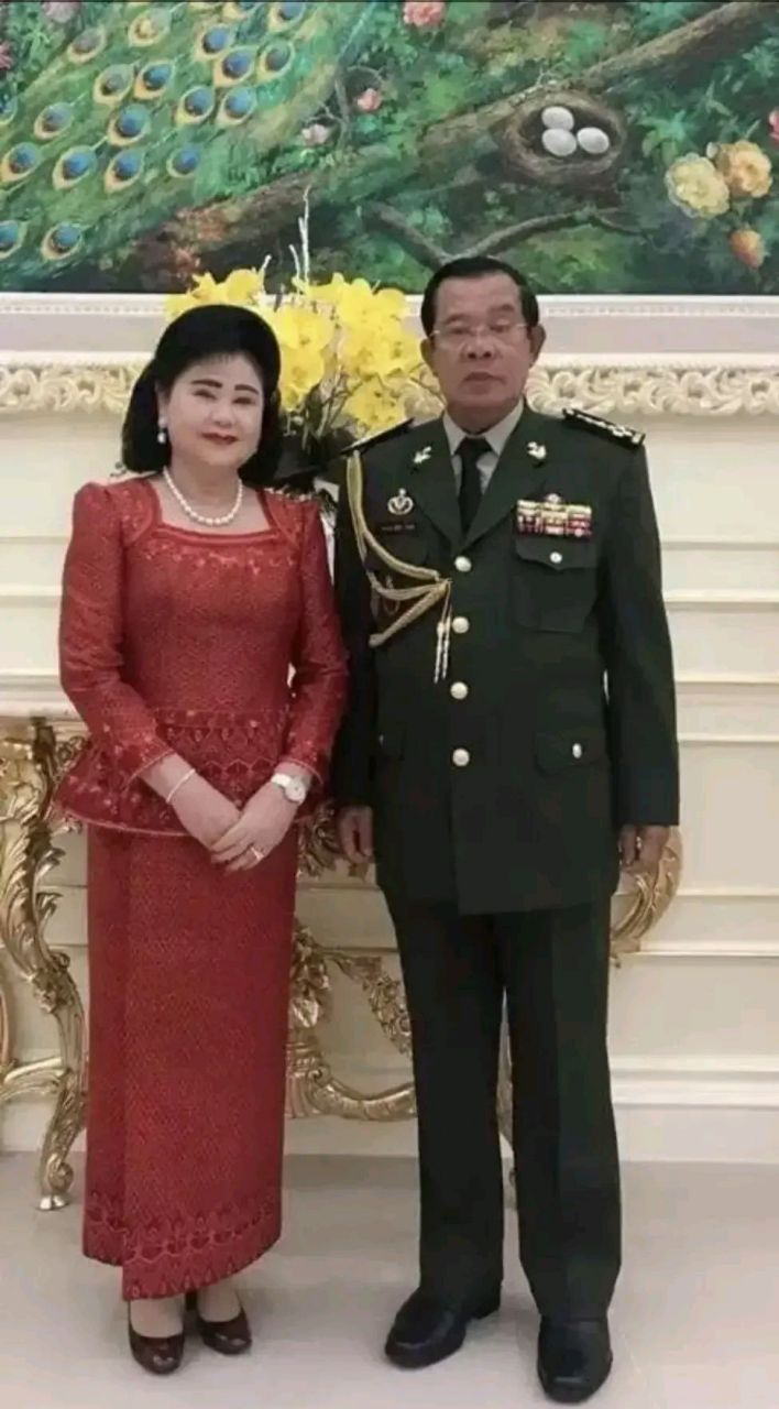 這是柬埔寨王國鐵腕人物-柬埔寨王國首相,柬埔寨王家軍聯合總司令