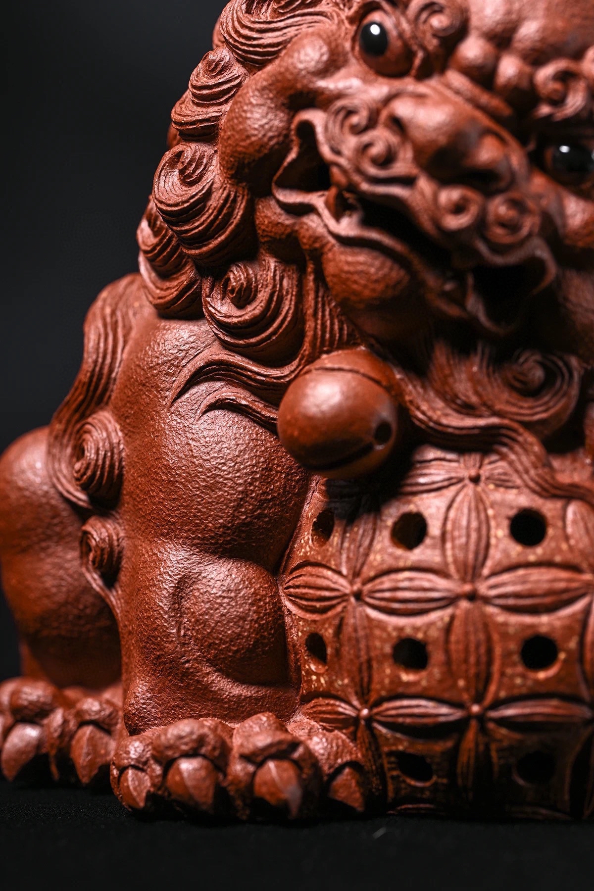 宜兴紫砂摆件如意狮子绣球吉柏年出品红清水