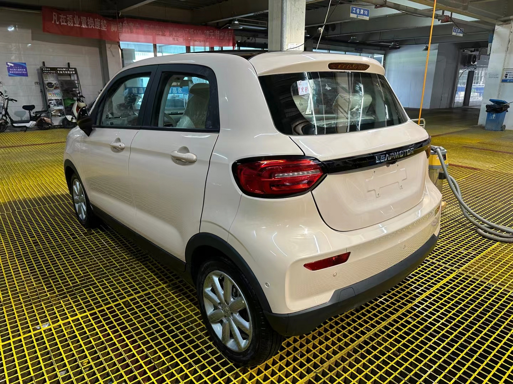 23款 零跑t03 403智享版 指导价90900 ,好卡哇伊的小车.