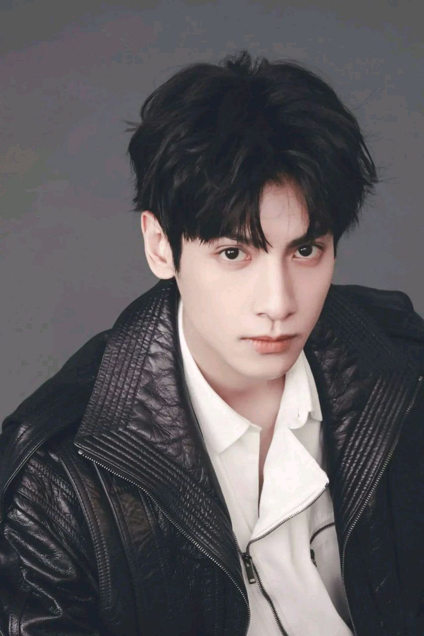 娱圈小八卦 1 谭松韵没有和罗云熙在一起过,两人虽然合作次数比较多