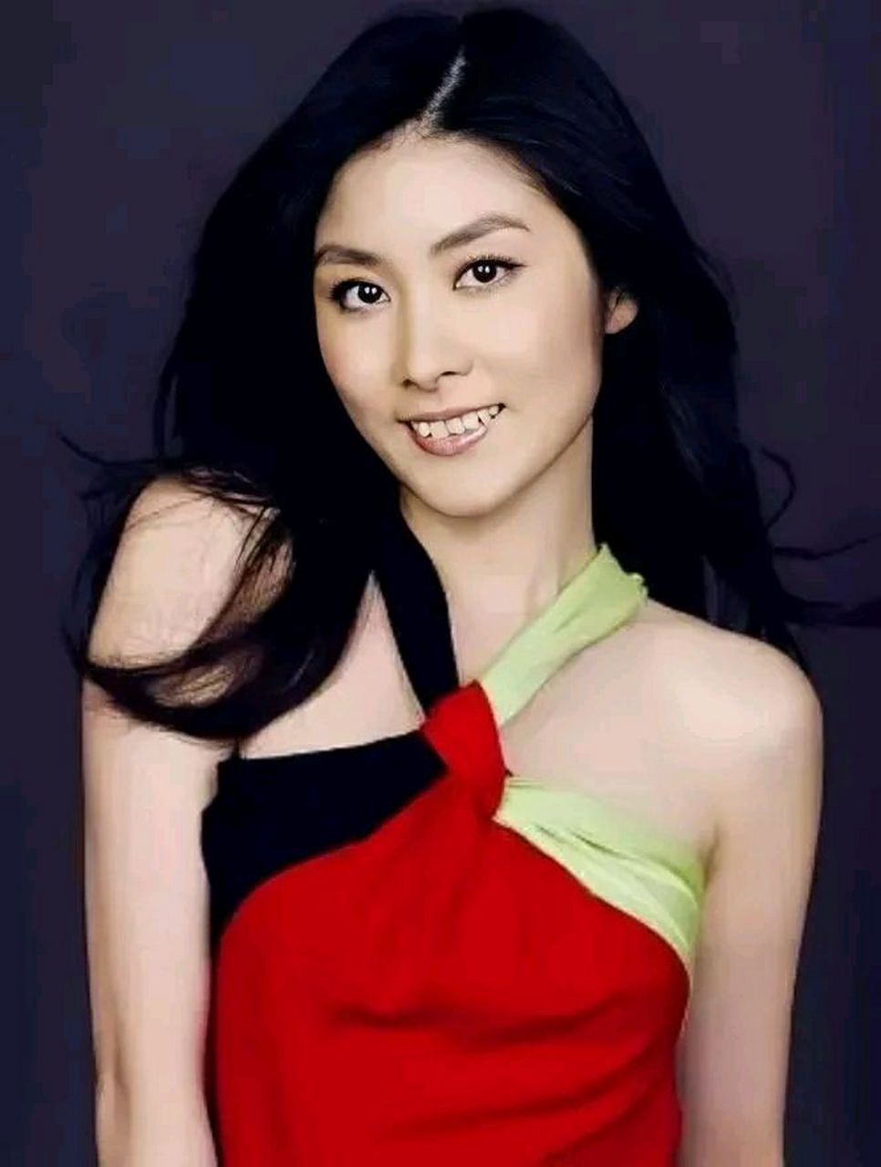 陈慧琳,1972年9月13日出生于中国香港湾仔区,中国香港女歌手,演员