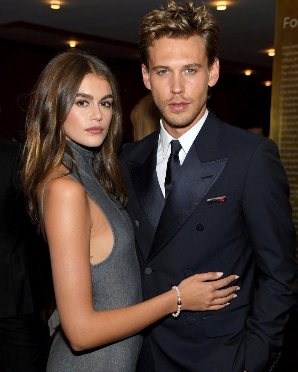 time100 gala 的kaia gerber和男友奥斯汀austin butler,kaia身穿