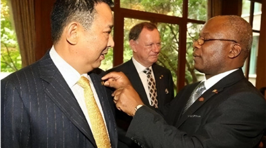 "四川王"刘汉身价400亿,行刑前他对妻子说了什么?