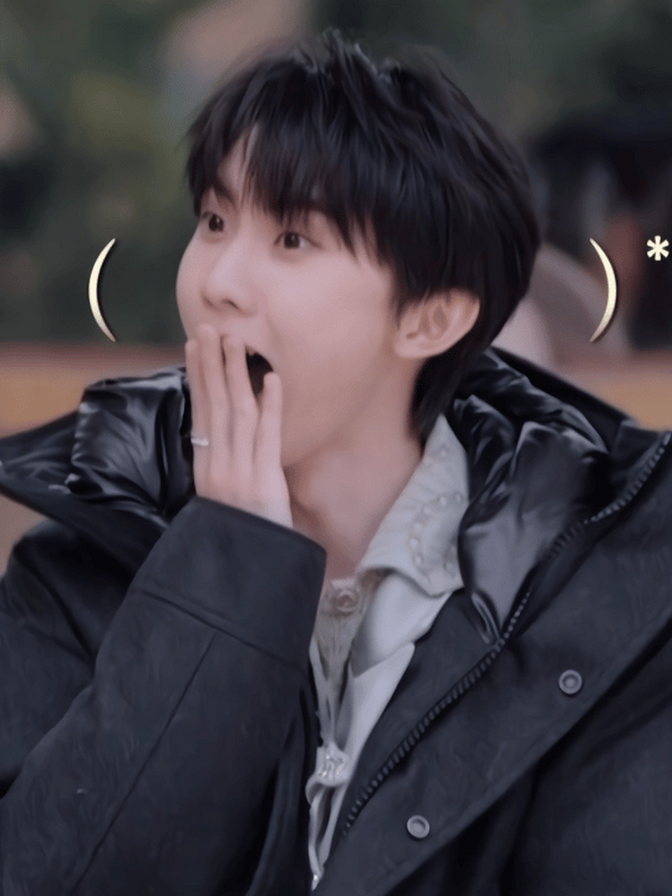 马嘉祺嘴长大到都可以吞掉拳头了#时代少年团