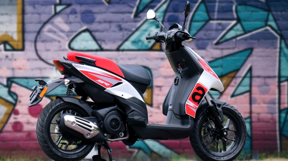 小排量运动踏板车,宗申阿普利亚sr150,网友:看起来像鬼火