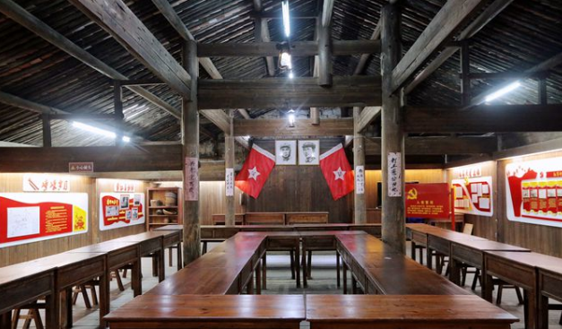 安徽休宁石屋坑:皖南山区有名的"支红村",是研学旅游的好去处