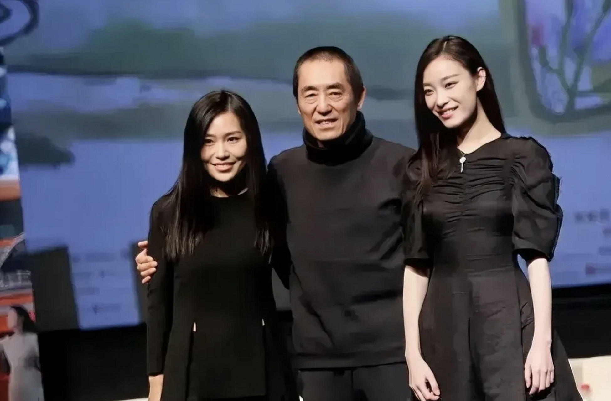 网友们纷纷感叹,虽然张末和倪妮都穿着黑色衣服,但效果却大不相同.