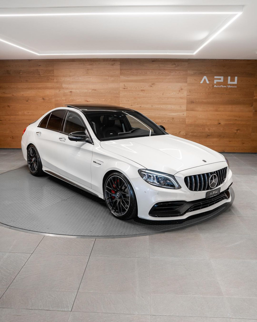 100万内最美的性能轿车 奔驰c63s 4.