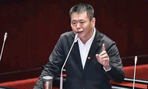 认怂?全台发起罢免绿营民代活动,国民党党团却怕火烧到自己