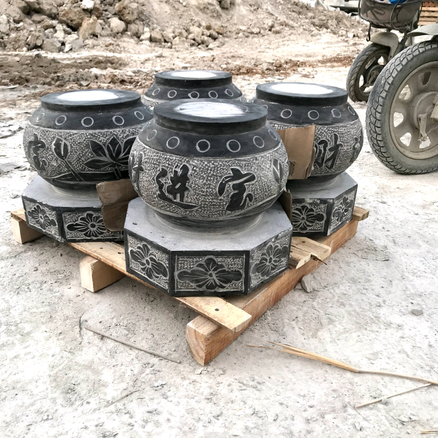 石墩子底座石柱墩刻花青石柱顶石雕 石柱皮圆墩空心石柱础柱脚石