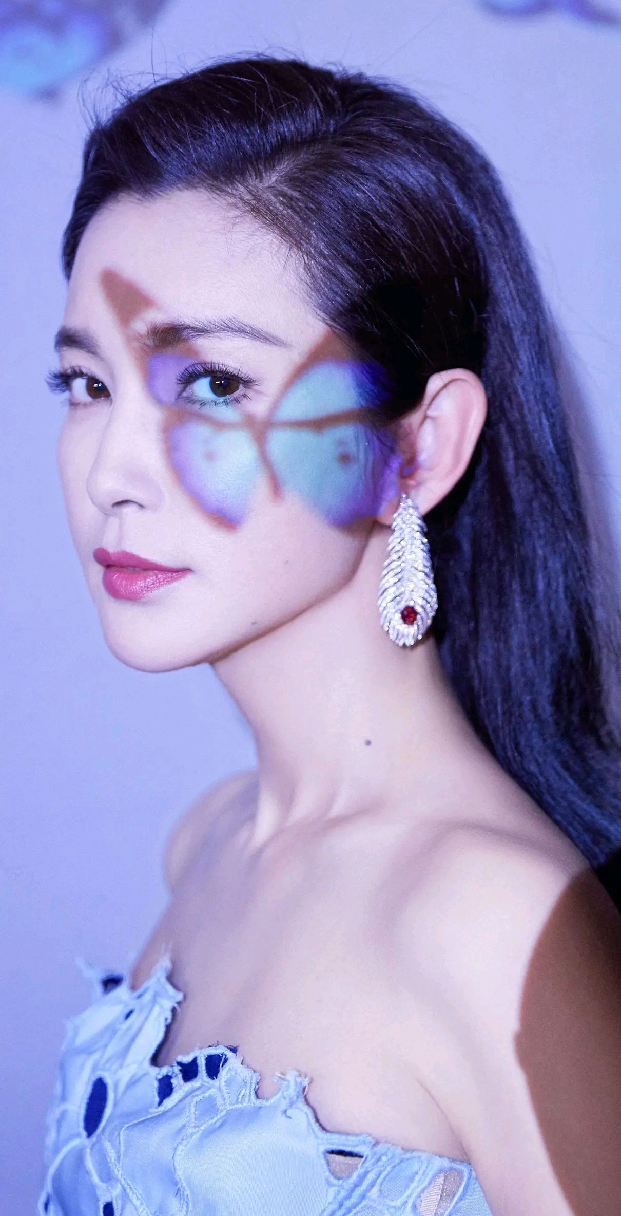 御姐李冰冰风采依旧,韵味十足,成熟女人味展露无遗