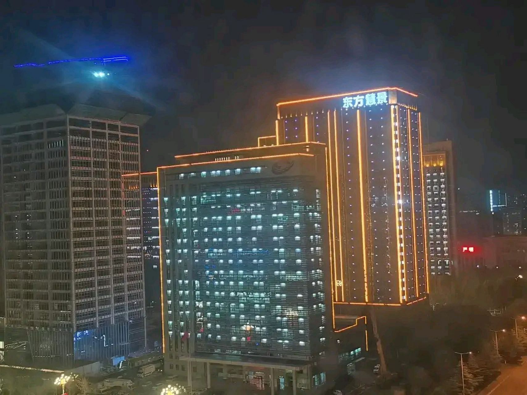 临沂市人民医院夜景图片