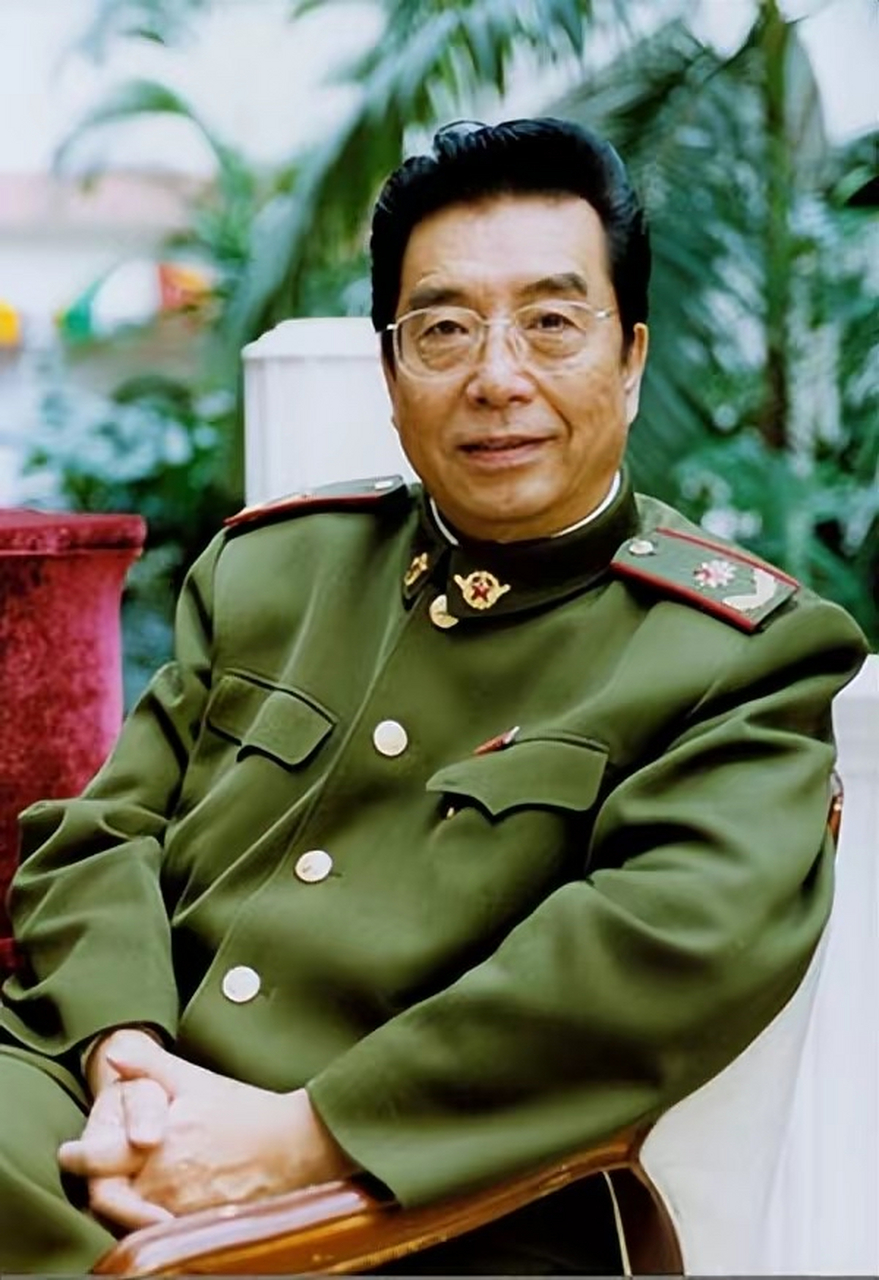 同父不同命!李双江与丁英离婚33年,大儿子与小儿子现状天差地别