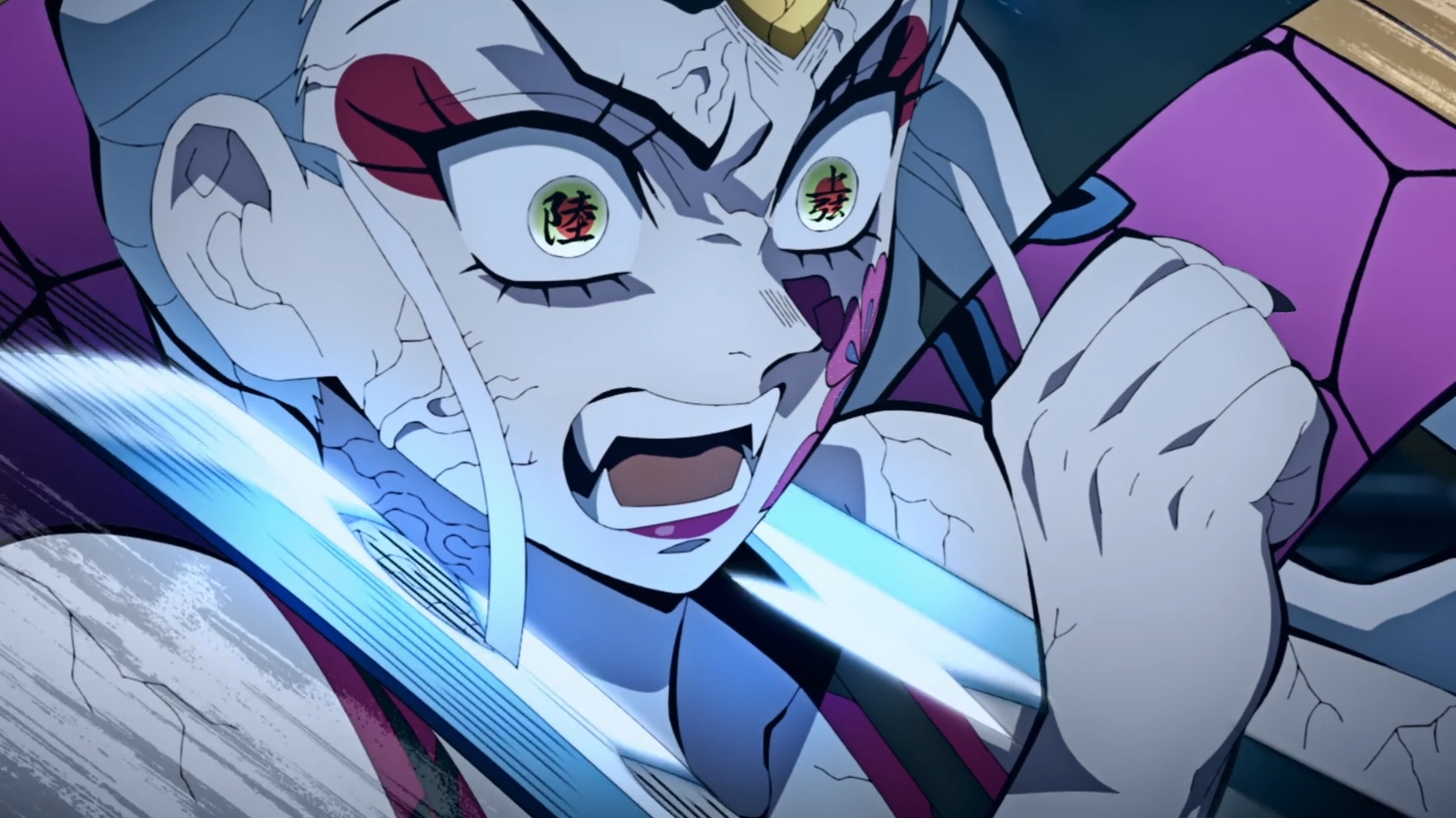 鬼灭之刃:三小强完美配合,猪猪的摩擦运动拿下堕姬的头抱起就跑