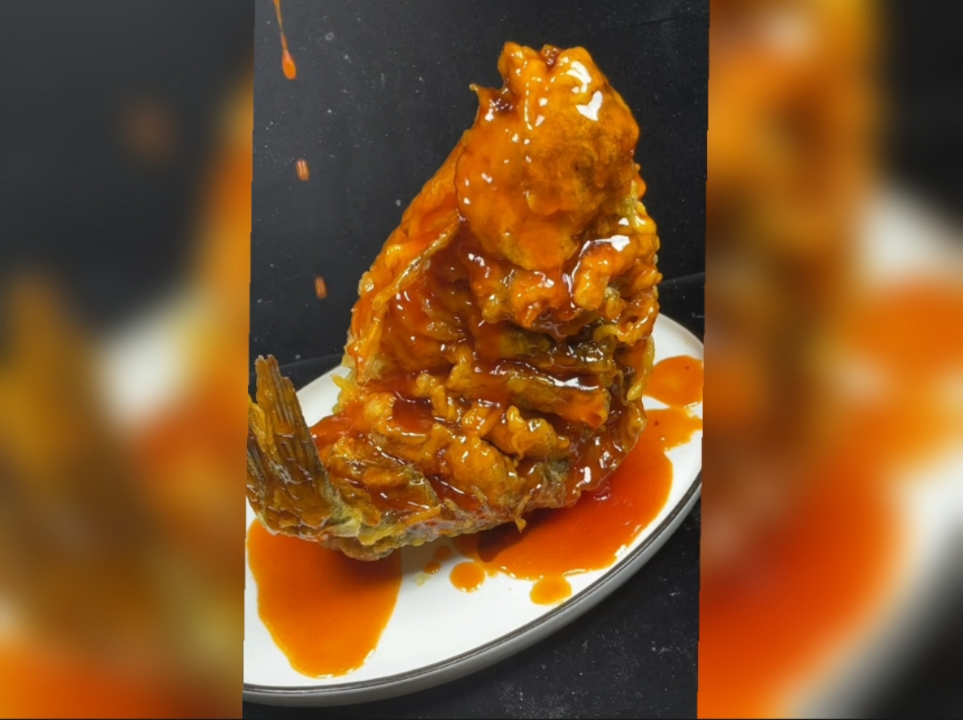 美味源自传承,松花糖醋鲤鱼骨刺酥软,香酥可口鱼肉肥厚鲜香味美