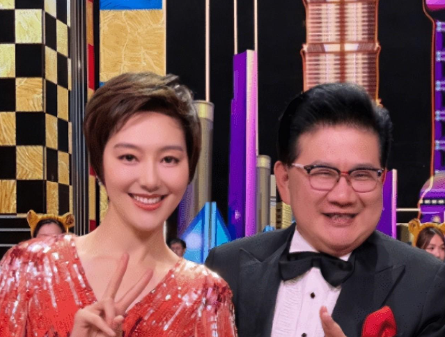 最美主持王冠:出道便得李咏欣赏,但绯闻缠身,39岁仍然自己一人