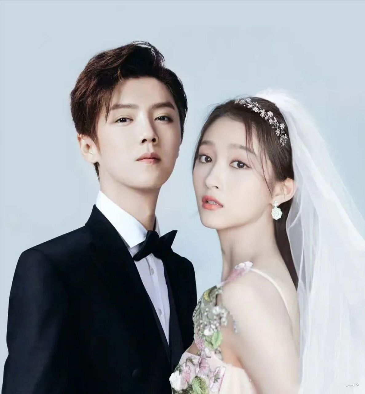 压不下去的恶气,鹿晗揭开爱上关晓彤真实缘由,没想到竟是热巴施舍而来