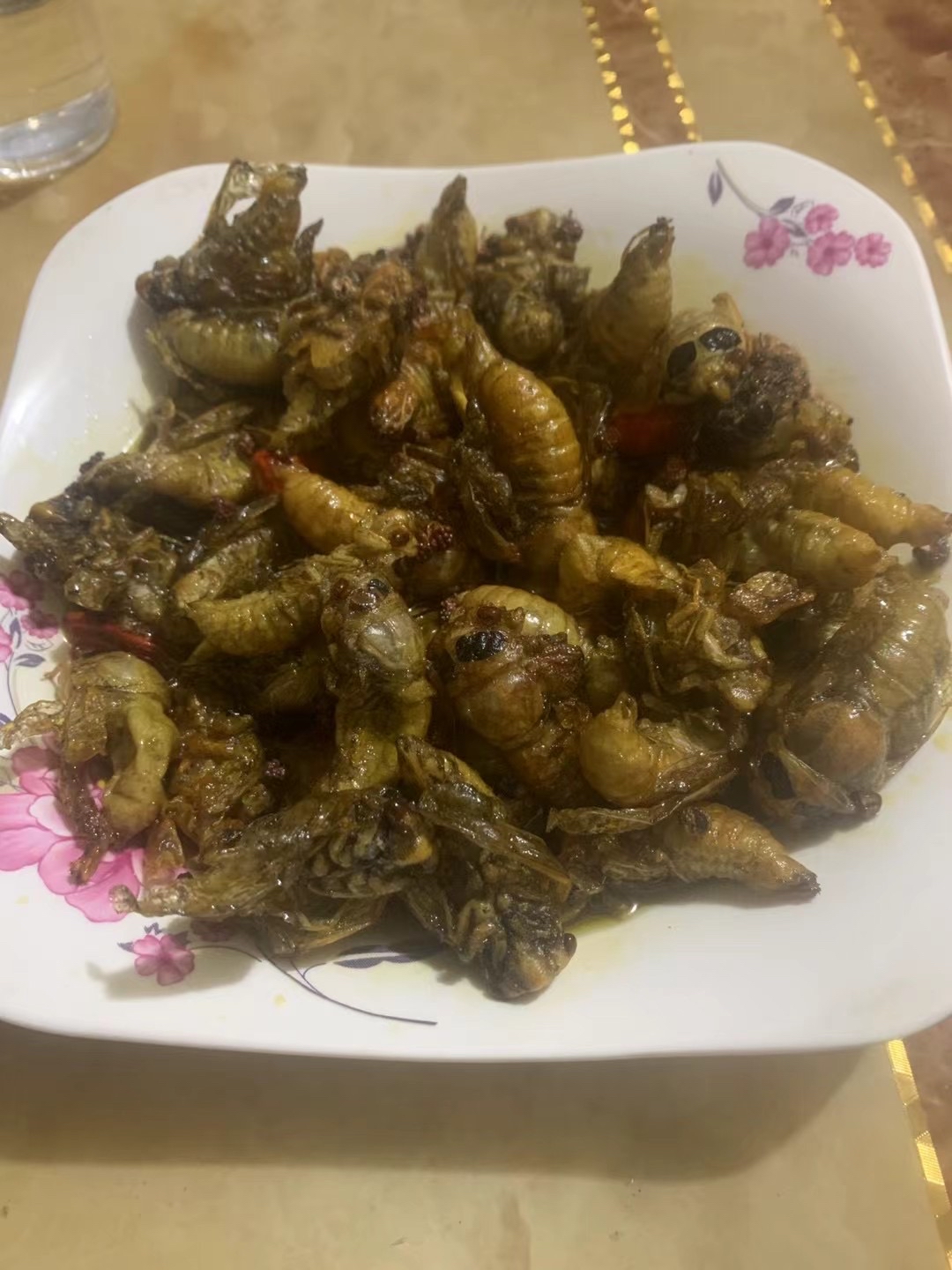 深夜美食爆炒知了猴